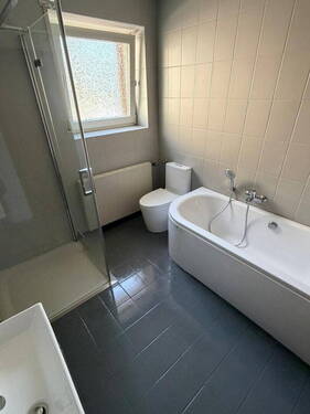 Badezimmer Ansicht 2 - 