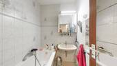 Bad mit Badewanne - 