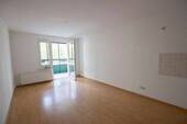 Wohn / Schlafbereich - Altersgerechte 1-Zimmerwohnung mit verglastem Balkon
