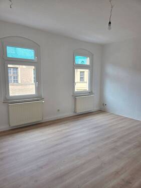 Wohnzimmer - Etagenwohnung mit 82,10 m² in Waldheim zur Miete