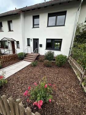 Außenansicht 1 - Kernsaniertes Reihenhaus zu verkaufen *PROVISIONSFREI*