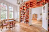 Zimmer mit Bibliothek - 6 Zimmer Etagenwohnung in Berlin