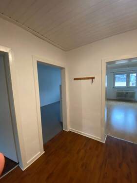 Flur - Etagenwohnung mit 72,00 m&sup2; in Dortmund zur Miete