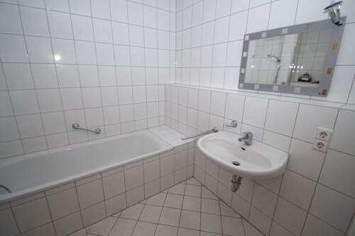Bad Referenz - Etagenwohnung mit 63,30 m&sup2; in Leipzig zum Kaufen