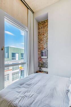 Schlafzimmer mit Cabriofesnter - 