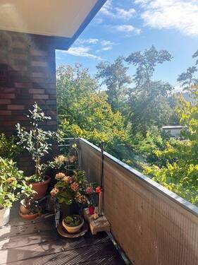 Blick vom Balkon - 2 Zimmer Etagenwohnung zum Kaufen in Mönchengladbach