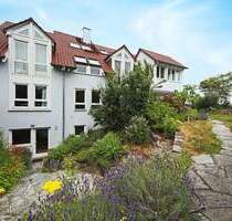 Großzügiges Familiendomizil mit Einliegerwohnung und Schwimmbad und viel Platz zum Leben - Ditzingen