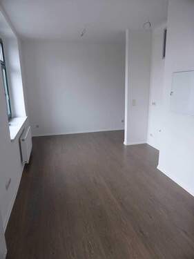 Zimmer - Etagenwohnung mit 33,00 m&sup2; in Leipzig zur Miete