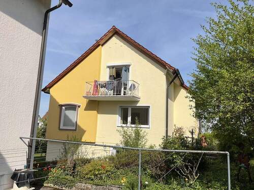 Ostseite - 7 Zimmer Einfamilienhaus in Esslingen