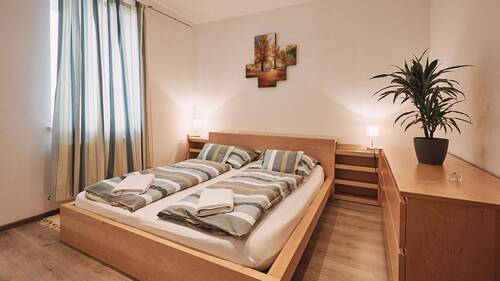 Schlafen - Mehrfamilienhaus, Wohnhaus in Sopron