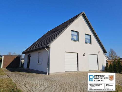 Garage und Haus !.jpg - 4 Zimmer Mehrfamilienhaus, Wohnhaus in Anklam