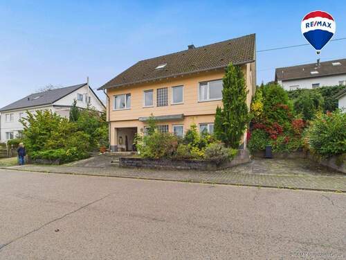 RE/MAX Immobilien DeLux Einfamilienhaus Merzig - 6 Zimmer Einfamilienhaus zum Kaufen in Merzig