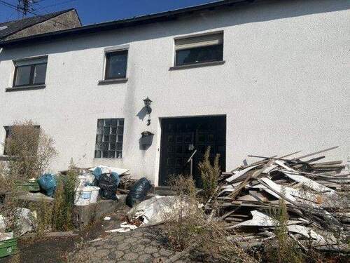 3 Außenansicht - 5 Zimmer Einfamilienhaus in Schenkelberg