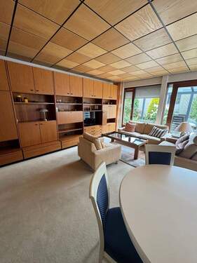 Wohnzimmer - 4 Zimmer Bungalow in Mönchengladbach