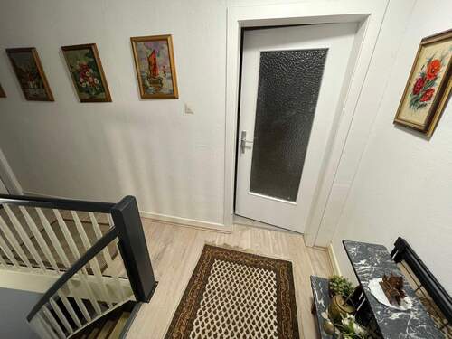 1.OG_Flur_Zugang_Wohnung - 