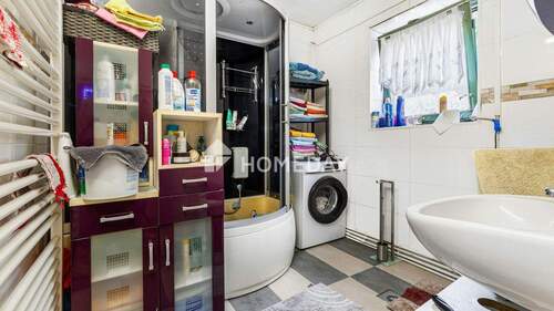 1. OG Badezimmer 1 - 