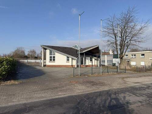 Außen - Attraktives Gewerbeobjekt mit 2200 m² Grundstück