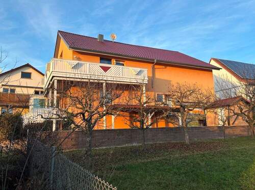 1 HF Außenansicht.jpg - 5 Zimmer Einfamilienhaus zum Kaufen in Trappstadt