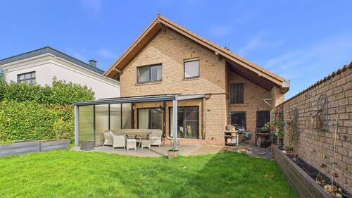 Gartenansicht - 4 Zimmer Einfamilienhaus zum Kaufen in Euskirchen