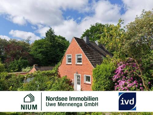 Außenansicht - Exklusive Lage am Wasser - Einfamilienhaus mit Potenzial auf großzügigem Grundstück