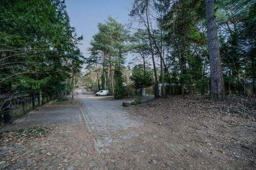 anliegende Straße - Grundstück in Berlin / Gatow zum Kaufen