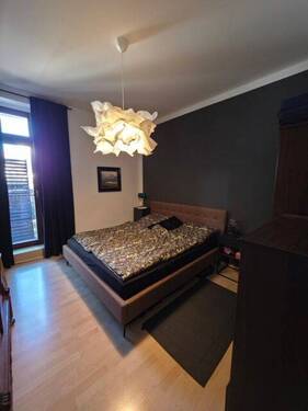 Mittel (Schlafzimmer).jpeg - 