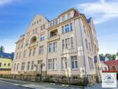 Hausansicht vorn - Denkmalgeschützte Gewerbeeinheit in Sebnitz: 3 Hallen, Lager, Büro, Laderampe & Parkplätze