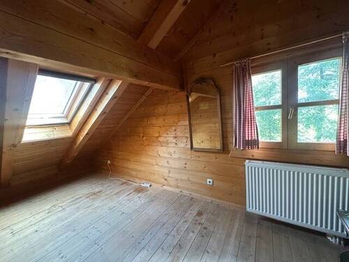 Schlafzimmer / Kinderzimmer OG - 