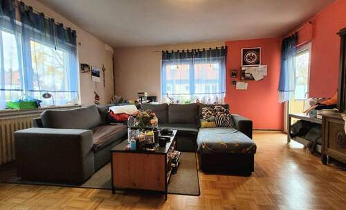 Wohnzimmer im EG - Mehrfamilienhaus, Wohnhaus mit 301,00 m² in Bad Nauheim zum Kaufen