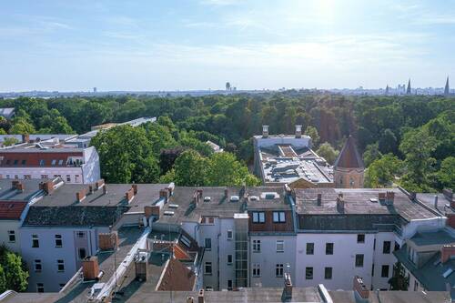 Drohnenansicht - Etagenwohnung mit 49,60 m&sup2; in Berlin zum Kaufen