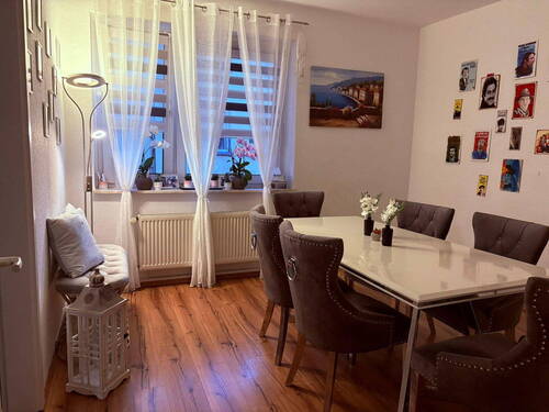 Esszimmer zur Küche - 2 Zimmer Etagenwohnung in Witten