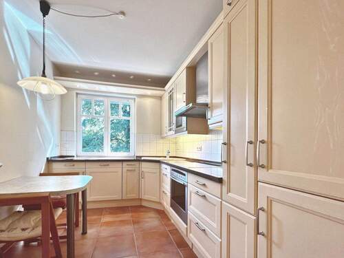 Gepflegte und moderne Küche - 