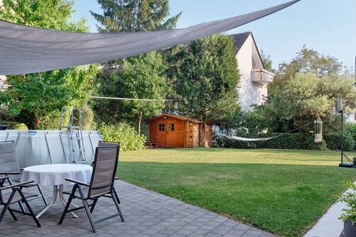 Garten - Mehrfamilienhaus, Wohnhaus mit 346,50 m² in Stuttgart zum Kaufen