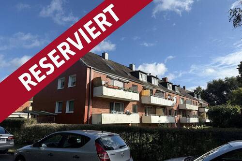 Reserviert - 4 Zimmer Wohnung mit Balkon und Garage
