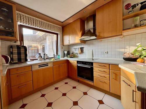 Küche - 5 Zimmer Einfamilienhaus in Brunsbüttel