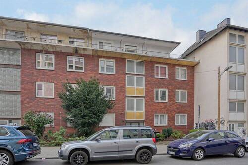 Hausansicht - Großzügige Wohnung in ruhiger Innenstadtlage