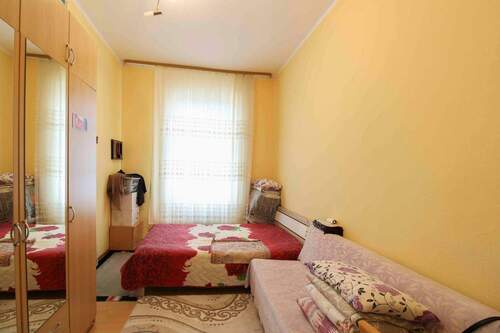 Schlafzimmer - 1 Zimmer Mehrfamilienhaus, Wohnhaus zum Kaufen in Dortmund