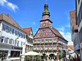 200 Meter zum Rathaus - 