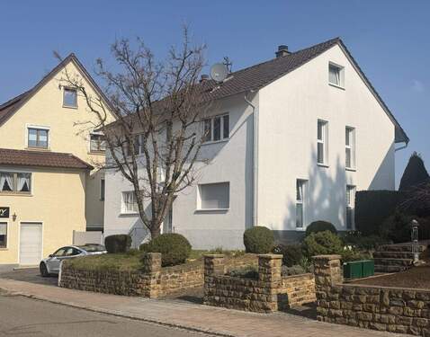  Ansicht Südost - 9 Zimmer Mehrfamilienhaus, Wohnhaus in Bad Boll