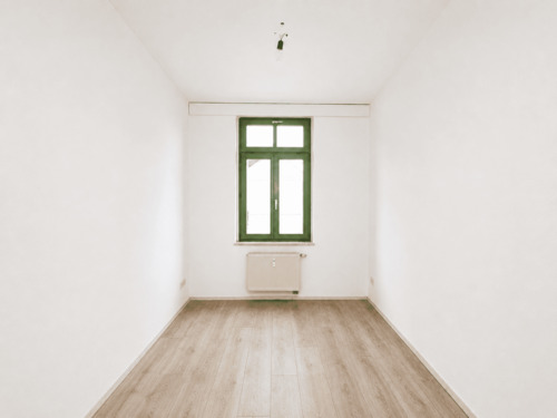 Zimmer 3 mit neuem Boden - Etagenwohnung mit 81,60 m&sup2; in Chemnitz zur Miete