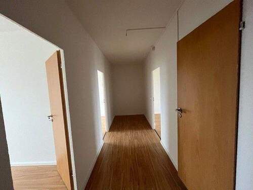 Flur.jpg - 3 Zimmer Etagenwohnung in Zwickau