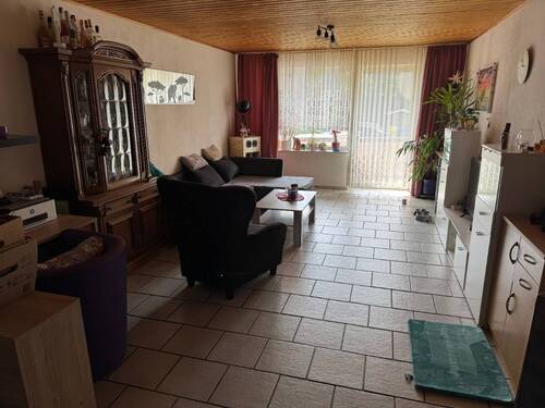 Wohn-/Esszimmer Wohnhaus - 