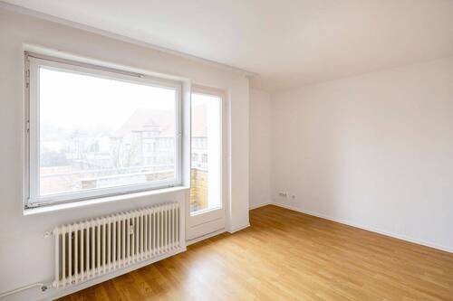 Balkonzimmer - Bezugsfreie Traumwohnung: 2 Zimmer, Südbalkon und perfekter Grundriss in gefragter Lage Steglitz!