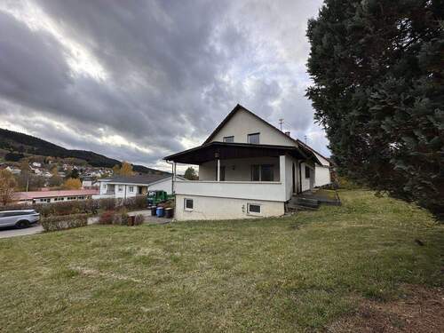 Terrassenansicht - Einfamilienhaus mit 145,00 m² in Wehingen zum Kaufen