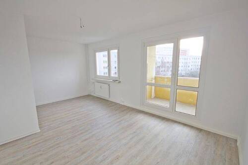 Wohnzimmer - 3 Zimmer Etagenwohnung in Halle (Saale)