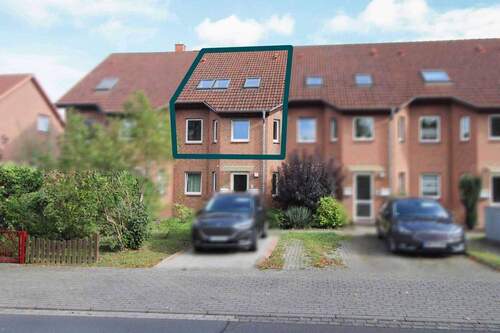 Frontansicht - Wohnen mit Blick ins Grüne: 3-Zi.-Maisonette-Wohnung mit Balkon in Schwerin-Friedrichsthal