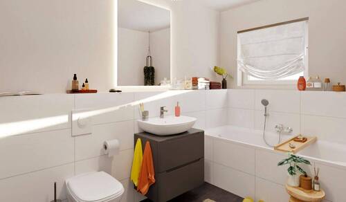 Badezimmer mit bodengleicher Dusche und Badewanne - 