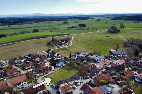 Luftaufnahme mit Blick auf die Alpen - Wovon Familien träumen! - 345.000,00&nbsp;EUR Kaufpreis, ca.&nbsp; 0,00&nbsp;m&sup2;