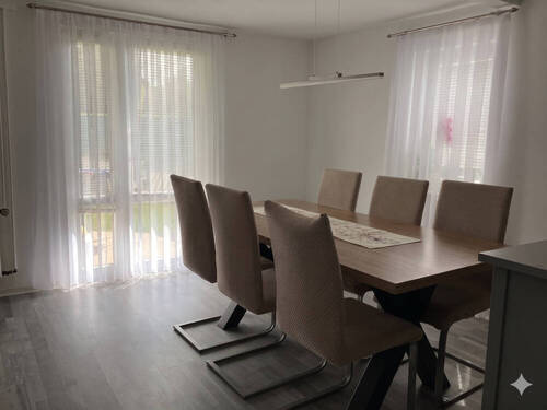 EG: Esszimmer mit Ausgang Terrasse - 