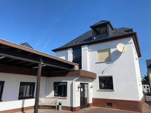 Hofansicht - Mehrfamilienhaus, Wohnhaus mit 306,00 m² in Limburg zum Kaufen